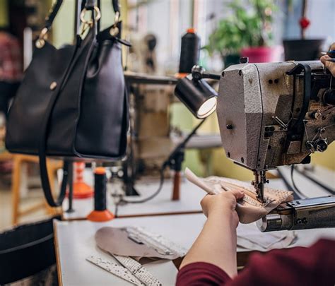 toronto leather purse repair.